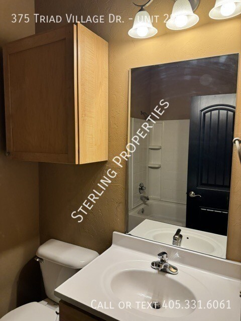 Building Photo - 375 Triad Village Dr