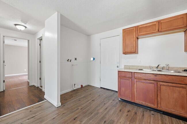 Building Photo - 3113-3115 Fulmer Road