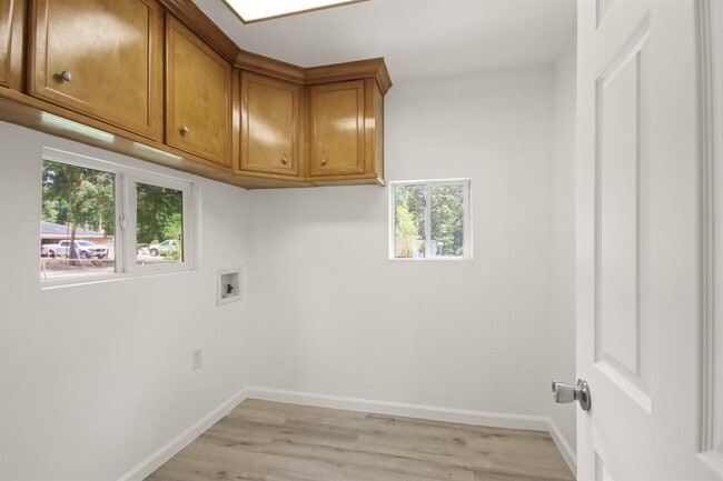 Building Photo - 222 Camp Lillie Rd