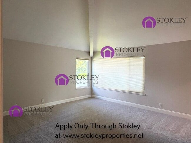 Building Photo - 5958 Vía del Cielo