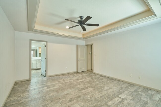 Building Photo - 13613 Vail Dr
