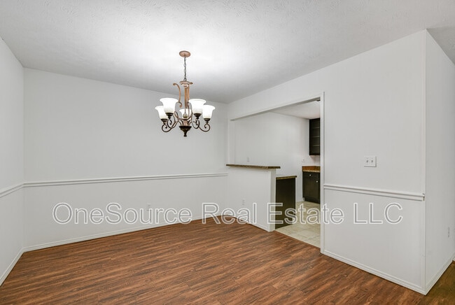 Building Photo - 1210 Augusta Dr