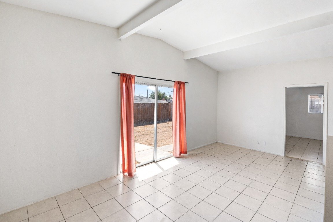 Building Photo - 221 Milinane Dr
