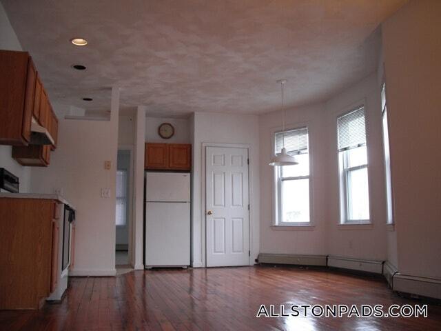 Building Photo - 58 Mansfield St