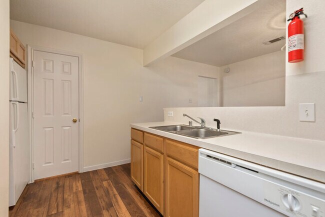 Building Photo - 2108 St Lucia Calle