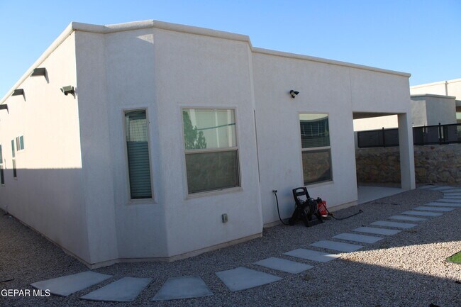 Building Photo - 163 Via Rojas Dr