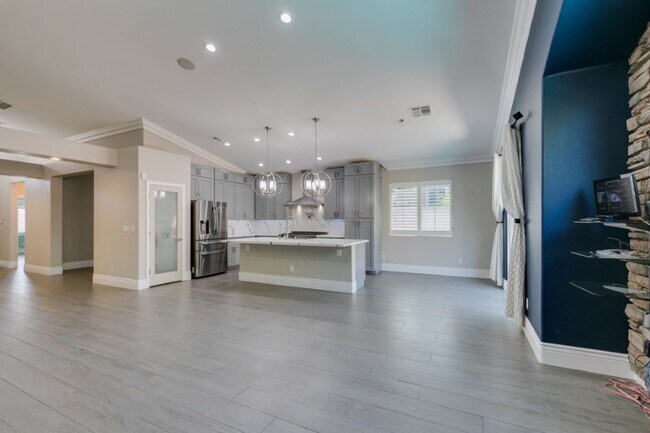 Building Photo - 10002 Long Barrow Ct