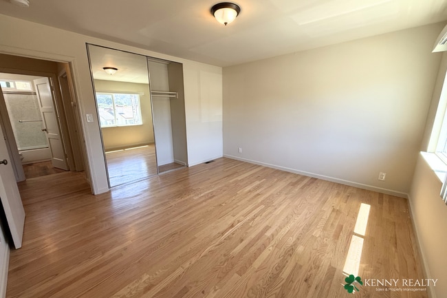Building Photo - Spacious 3-Bedroom Home with Hardwood Floors & Large Backyard in South San Francisco