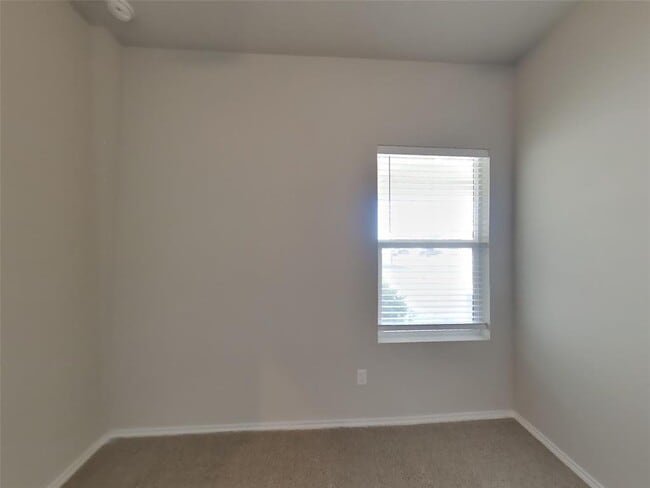 Building Photo - 5205 Sidesaddle Dr