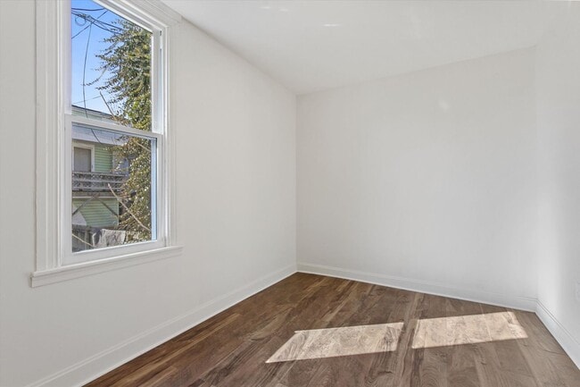 Building Photo - Coming Soon - Spacious 4 Bedroom, 2 Bath H...