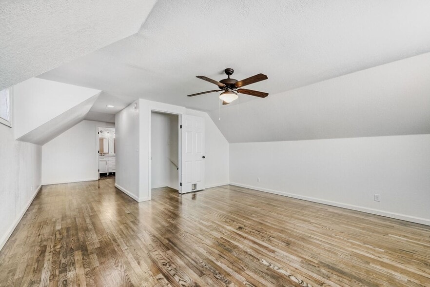 Building Photo - 4585 Martin Dr