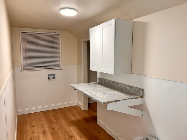 Building Photo - 5503 Southern Blvd