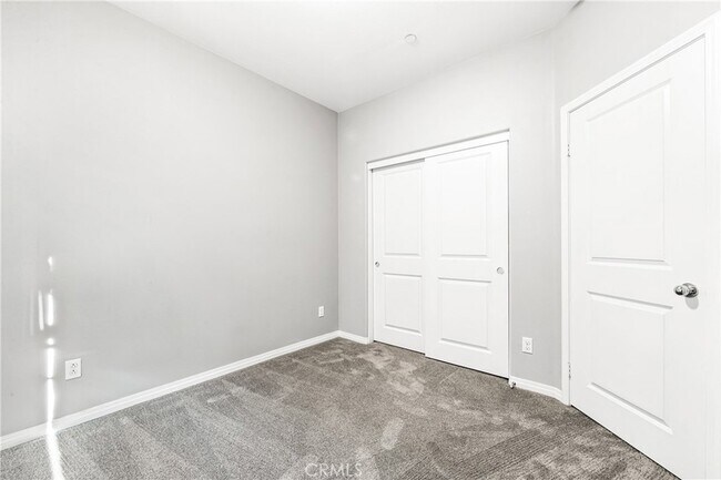 Building Photo - 6331 Pacific Wy