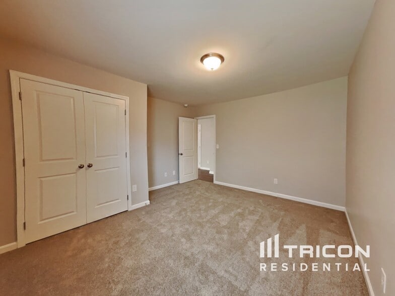 Building Photo - 1756 Pinnacle Oaks Dr