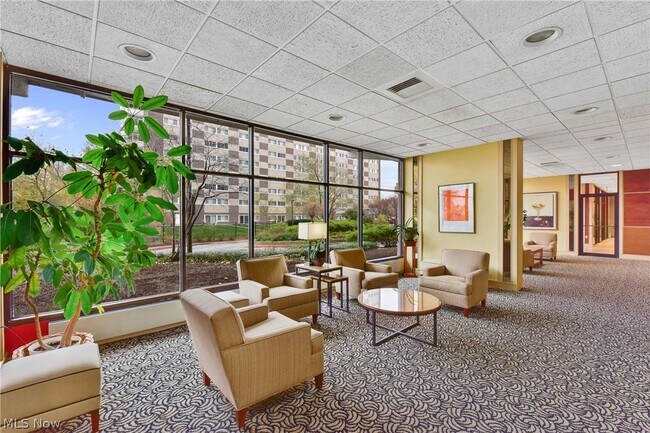 Building Photo - 12550 Lake Ave