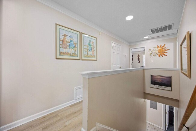 Building Photo - 113A S Yaupon Dr