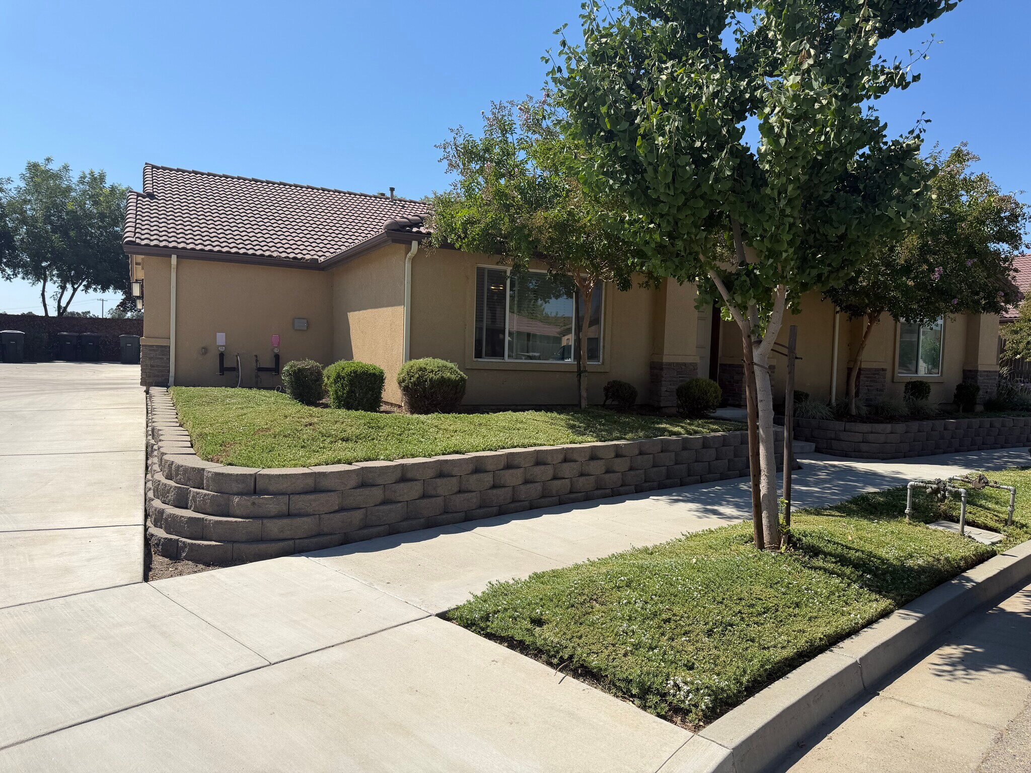 Building Photo - 244 Burrel Dr