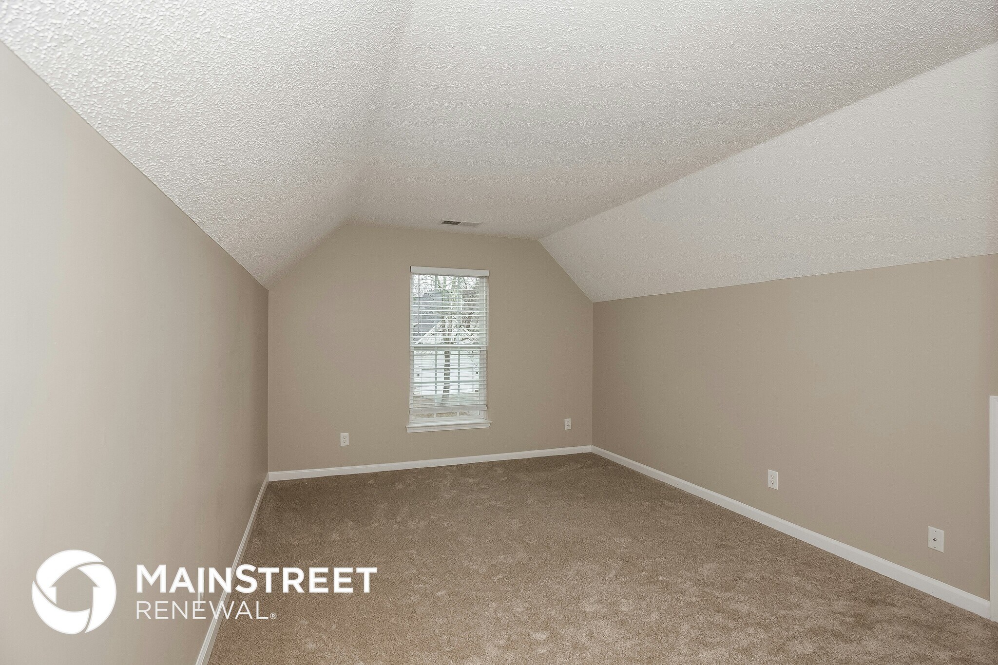 Building Photo - 7604 Lady Bank Dr