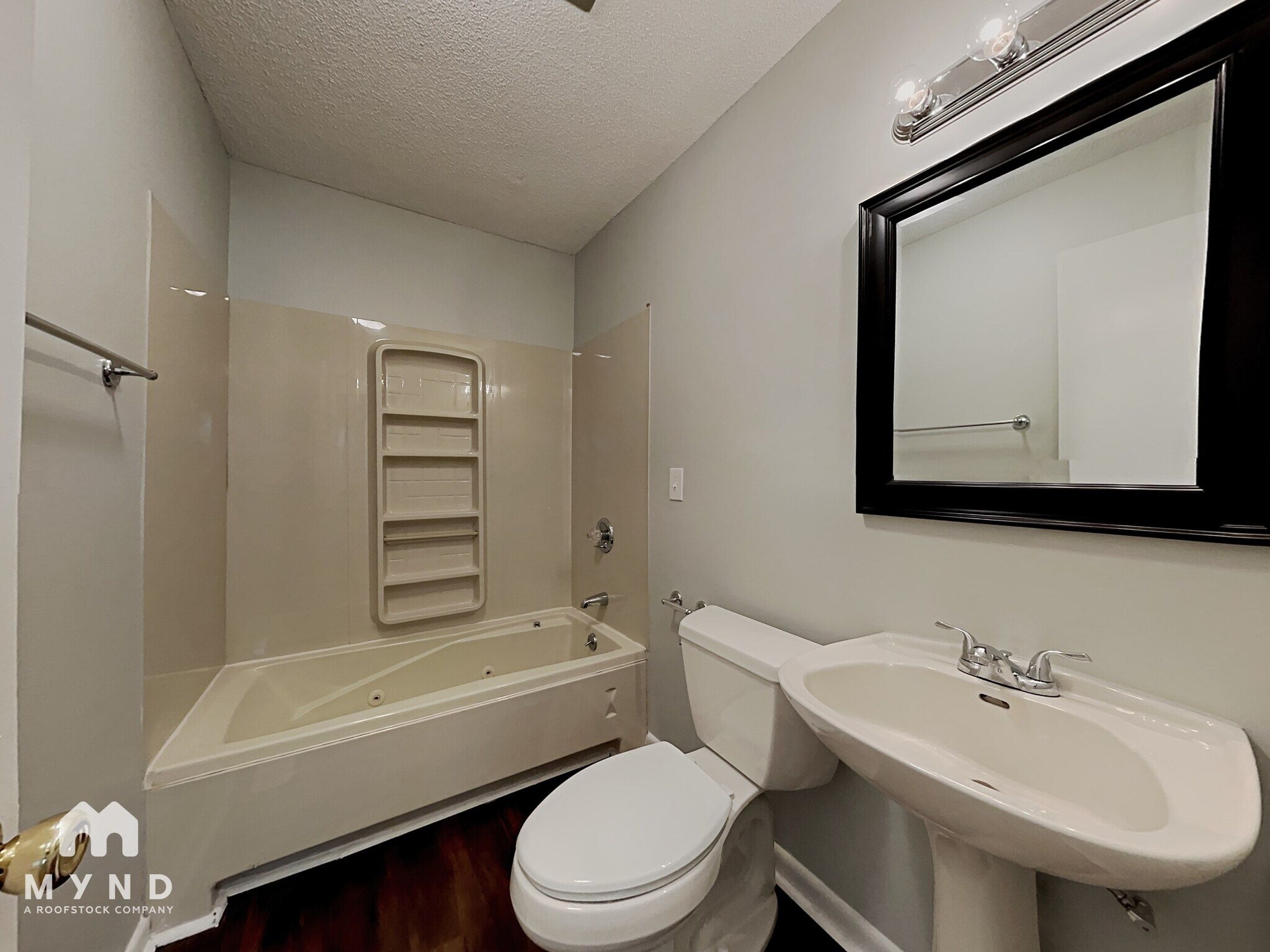 Building Photo - 207 Britt St