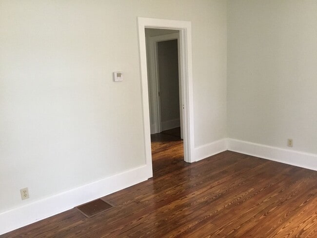 Building Photo - F&N FAIRHOPE COTTAGE