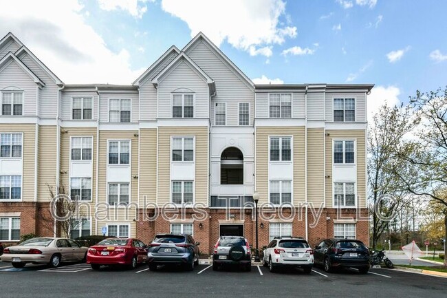 Building Photo - 2105 Highcourt Ln