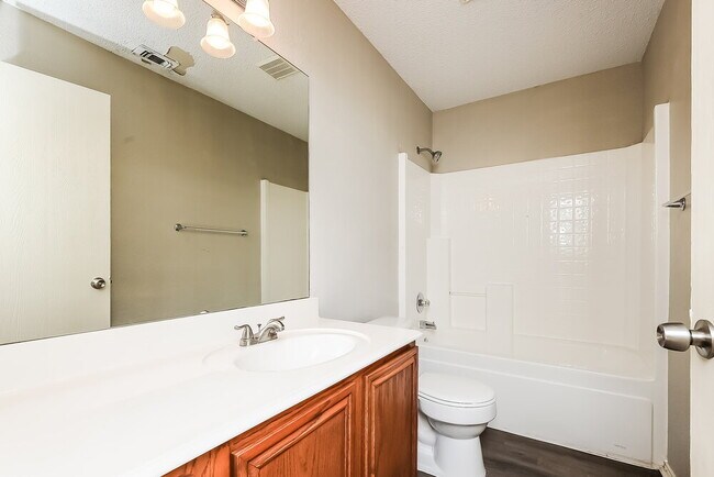 Building Photo - 10244 Cypress Hills Dr