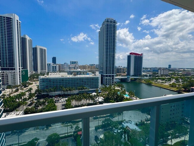 Building Photo - 3800 S Ocean Dr