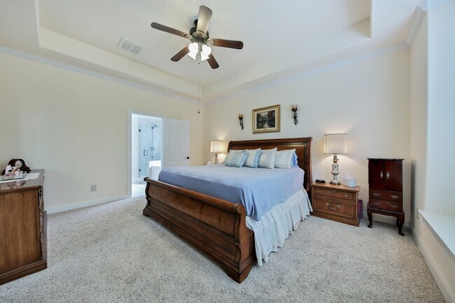 Building Photo - 102 Buck Trail Pl