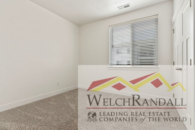 Building Photo - Stylish Vineyard Condo – 3 Beds, 2 Baths, ...