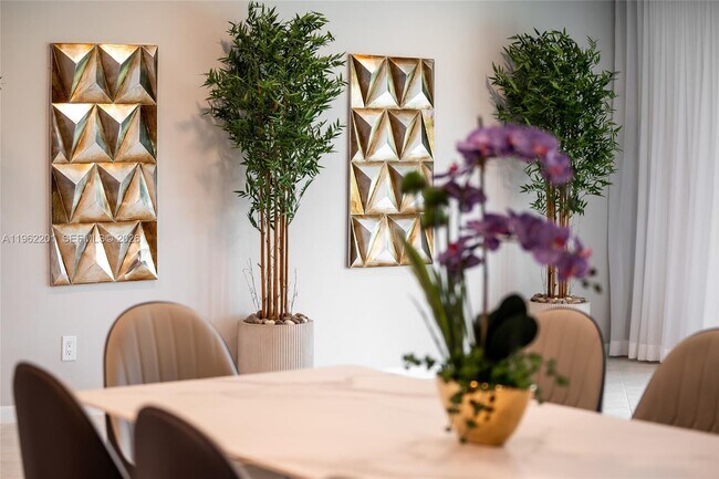 Building Photo - 21320 NE 25th Ct