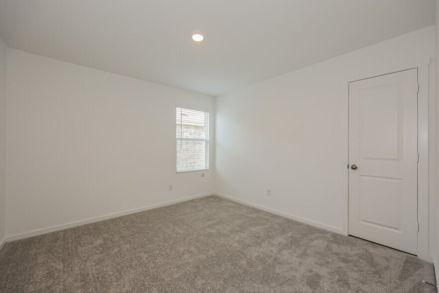 Building Photo - 101 Wren Wy