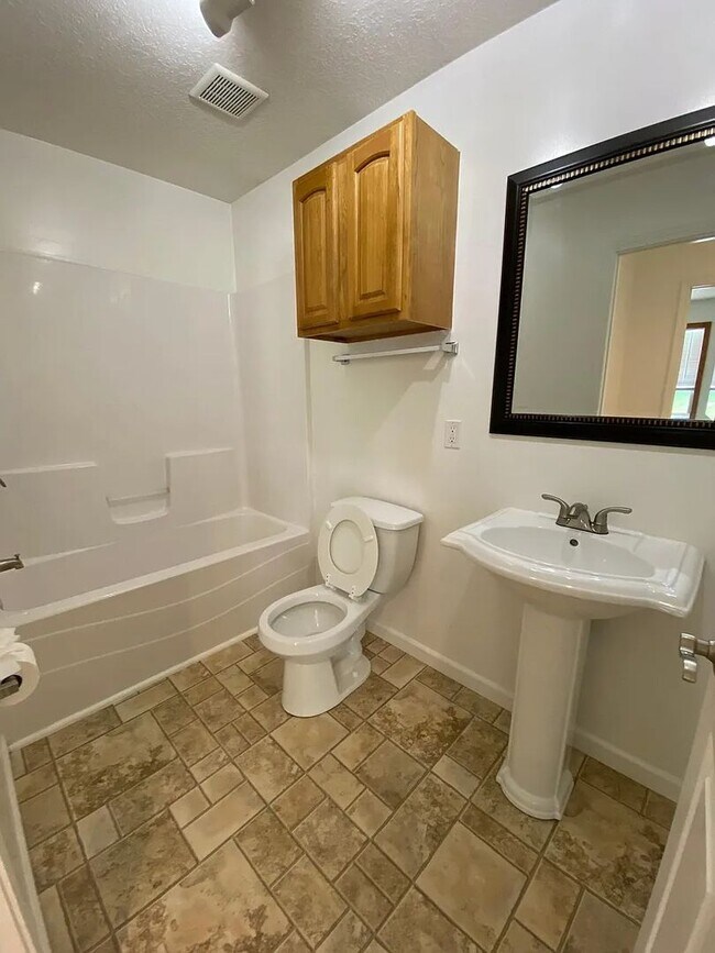 Building Photo - 506 W Wall St