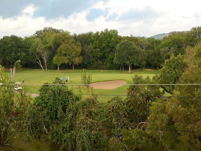 Building Photo - 2612 W 12th St