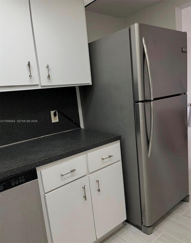 Building Photo - 1251 NE 108th St