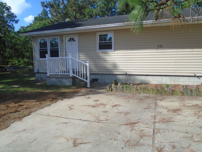 Building Photo - 611-1 Drypoint Ln.