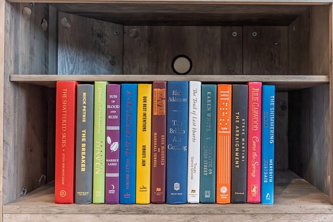 Building Photo - 99 W Circular St