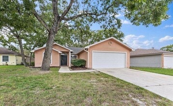 Building Photo - 8034 Macinnes Dr