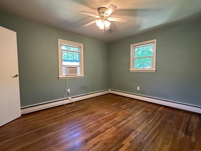 Building Photo - 148 Flanders Rd