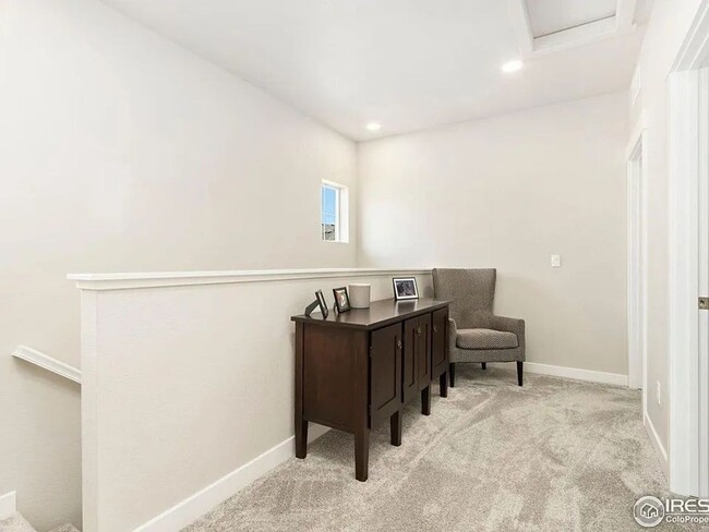 Building Photo - Elegant Townhome in Loveland