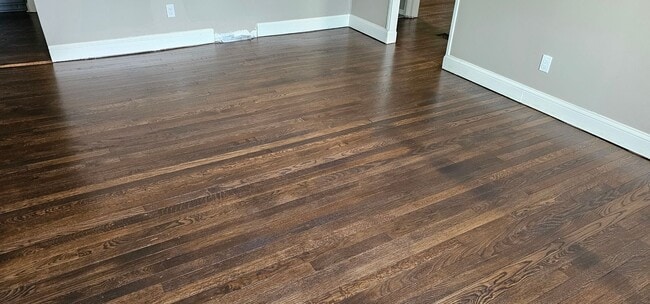 Building Photo - COMING SOON! Beautiful 3 Bedroom Home in S...