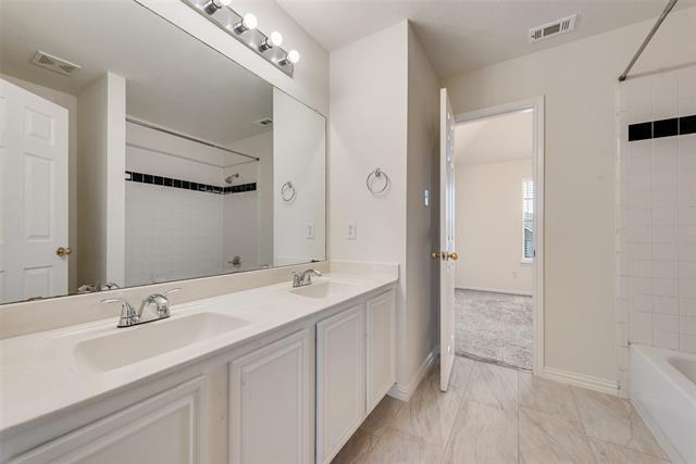 Building Photo - 3768 Menard Dr