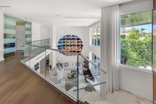 Building Photo - 420 Island Dr