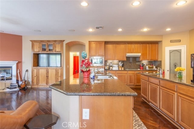 Building Photo - 23806 Mission Puebla