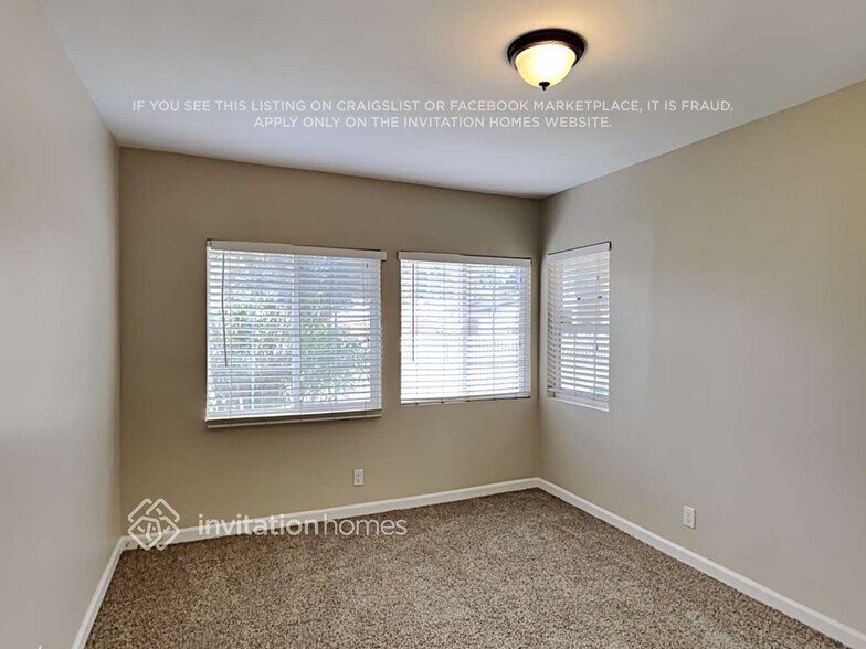 Building Photo - 8839 Quartz Ave