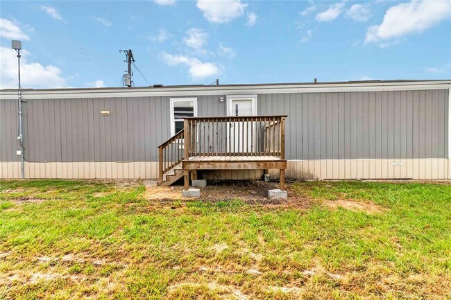 Building Photo - 5670 US-290