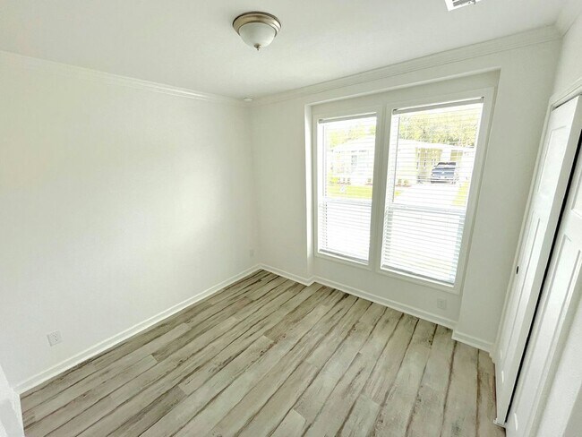 Building Photo - 5364 Bahia Wy