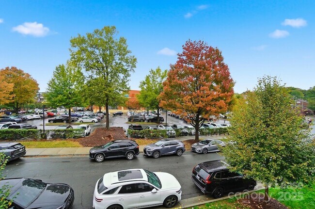 Building Photo - 1312 Nandina St