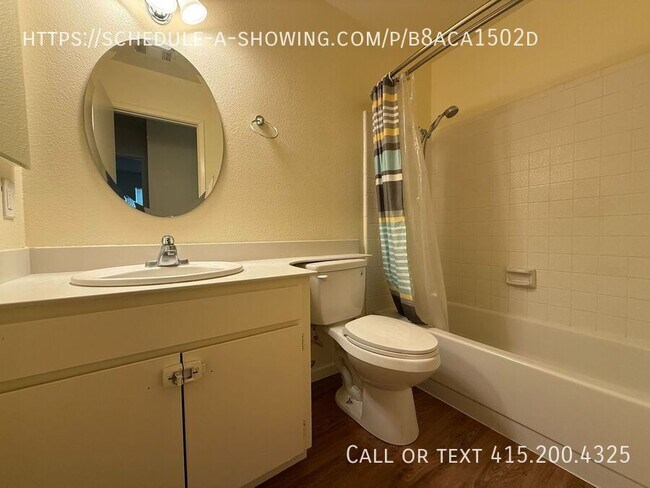 Building Photo - 938 Estrada Ct