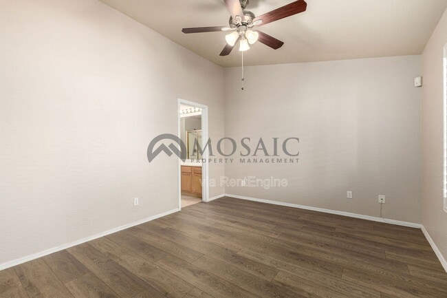 Building Photo - 1260 S Lindsay Rd