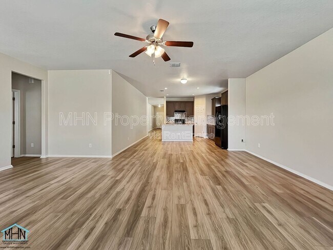 Building Photo - 7118 Marina Del Rey